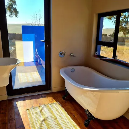 Die Blouhuis Farmhouse Retreat With A Hot Tub Cloeteskraal Exterior photo