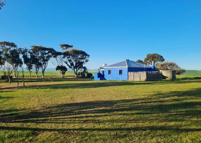 Die Blouhuis Farmhouse Retreat With A Hot Tub