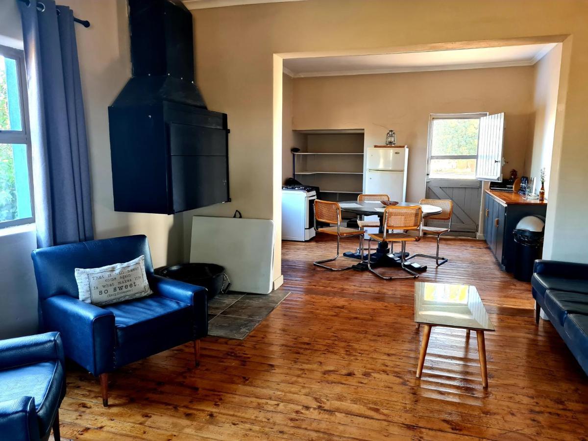 Holiday home Blouhuis Retreat With A Hot Tub