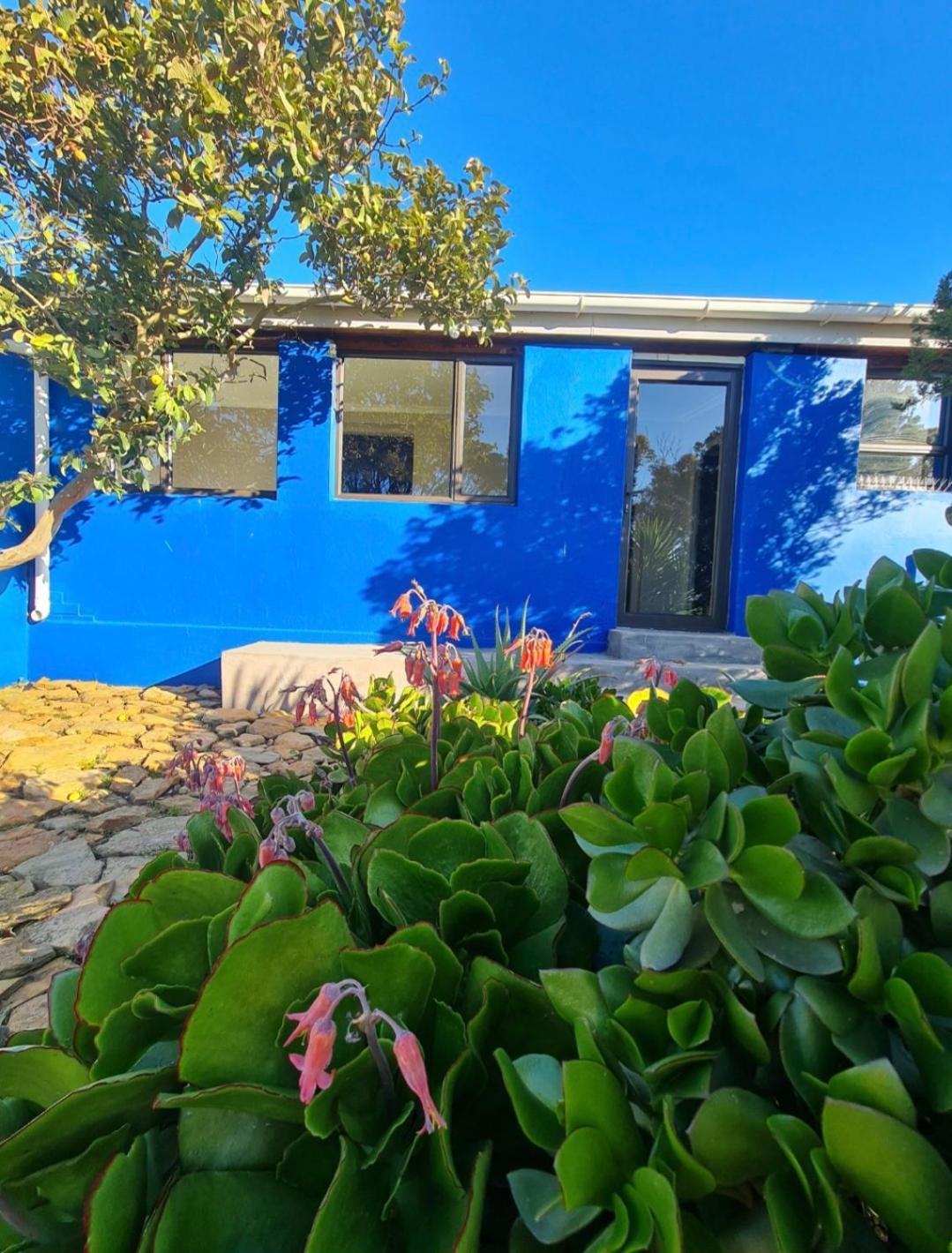 Holiday home Blouhuis Retreat With A Hot Tub Cloeteskraal